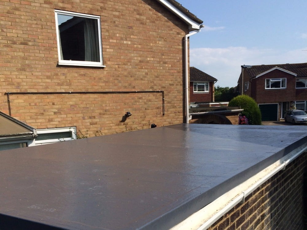 The Process of Installing a Flat Roof - EmptyLightHome