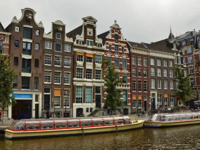 10 Tips for Choosing the Best Moving Company for Your Move to The Netherlands
