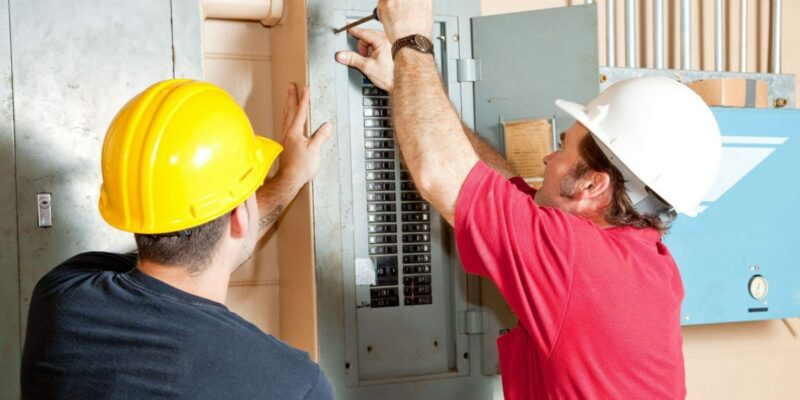 How Software Solutions Can Revolutionize Day-To-Day Operations in An Electrician Business