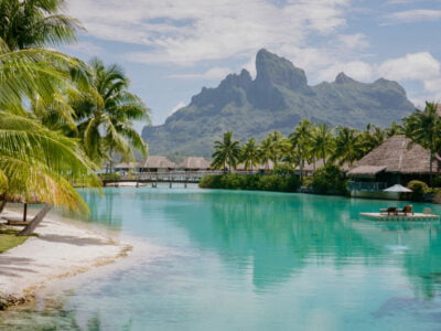 Unveiling Paradise: Guide to Flights to Tahiti