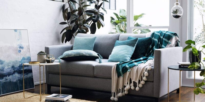 Tips to Choose a New Sofa for Winter Time