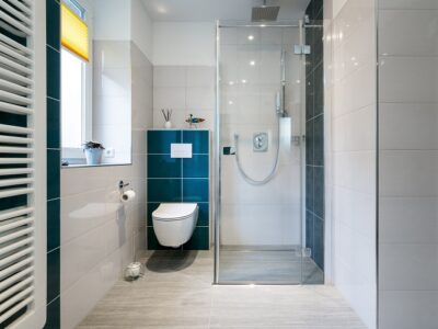 Shower Door Styles and Installation: Choosing the Right Fit for Your Bathroom